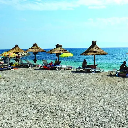 Amazing In With Wifi Apartment Podstrana